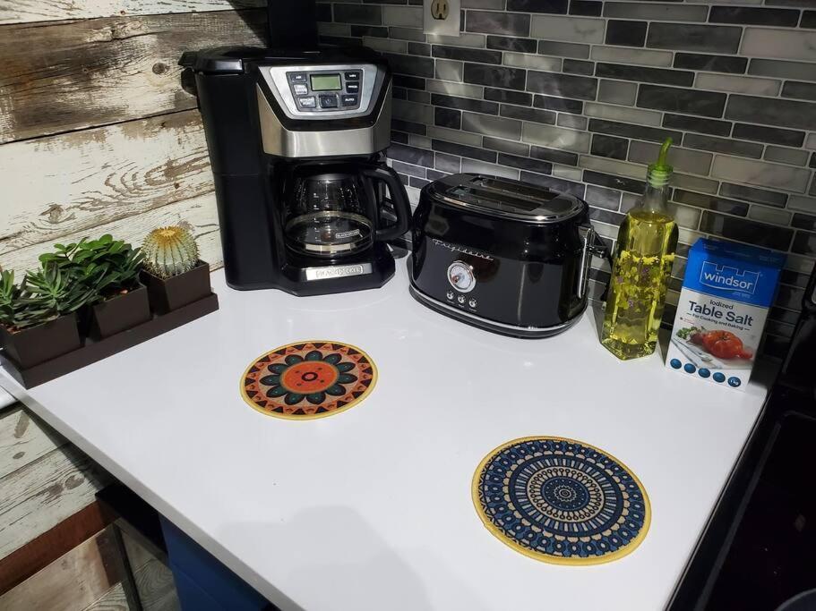 Apartment Private & Comfortable Full House Near Royal Alexandra Hospital Stadium Downtown & Mall Access Edmonton